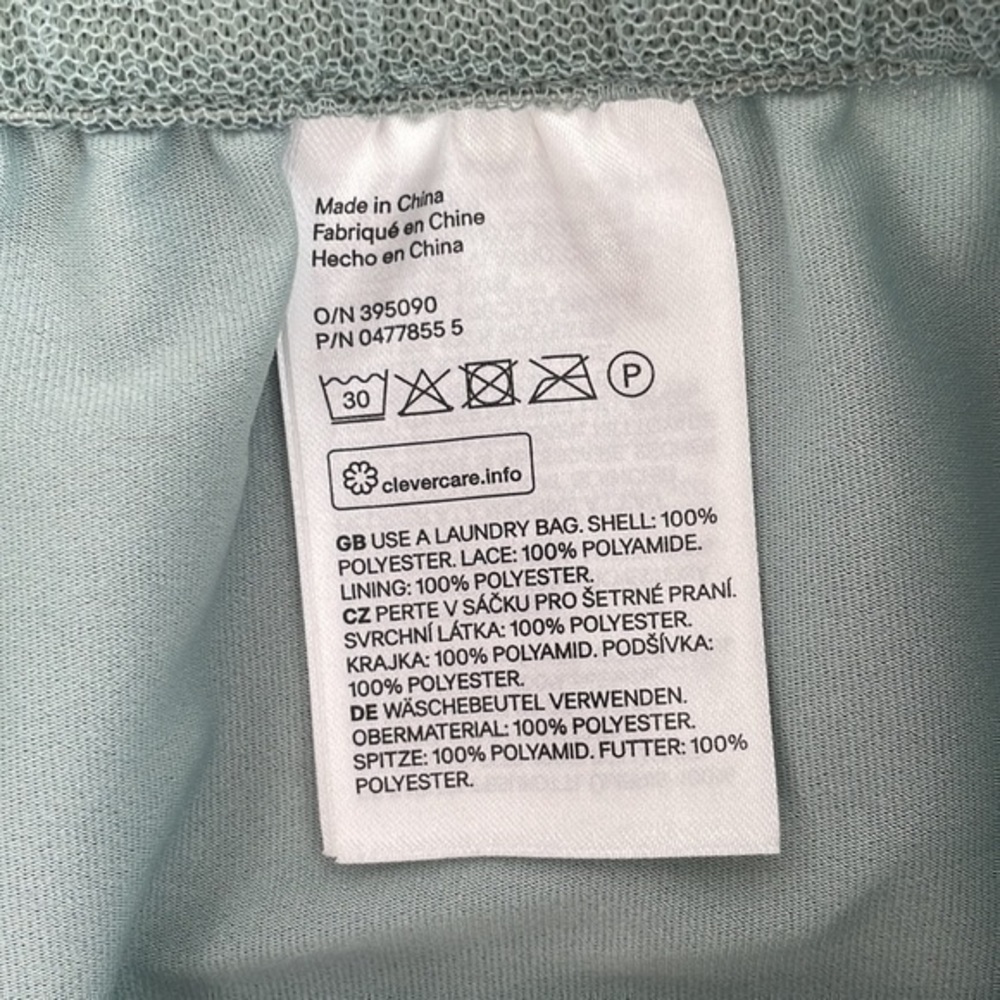 H&M Divided Skirt - Picture 6 of 10